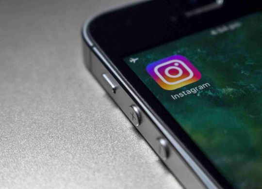 how to add affiliate links to instagram story